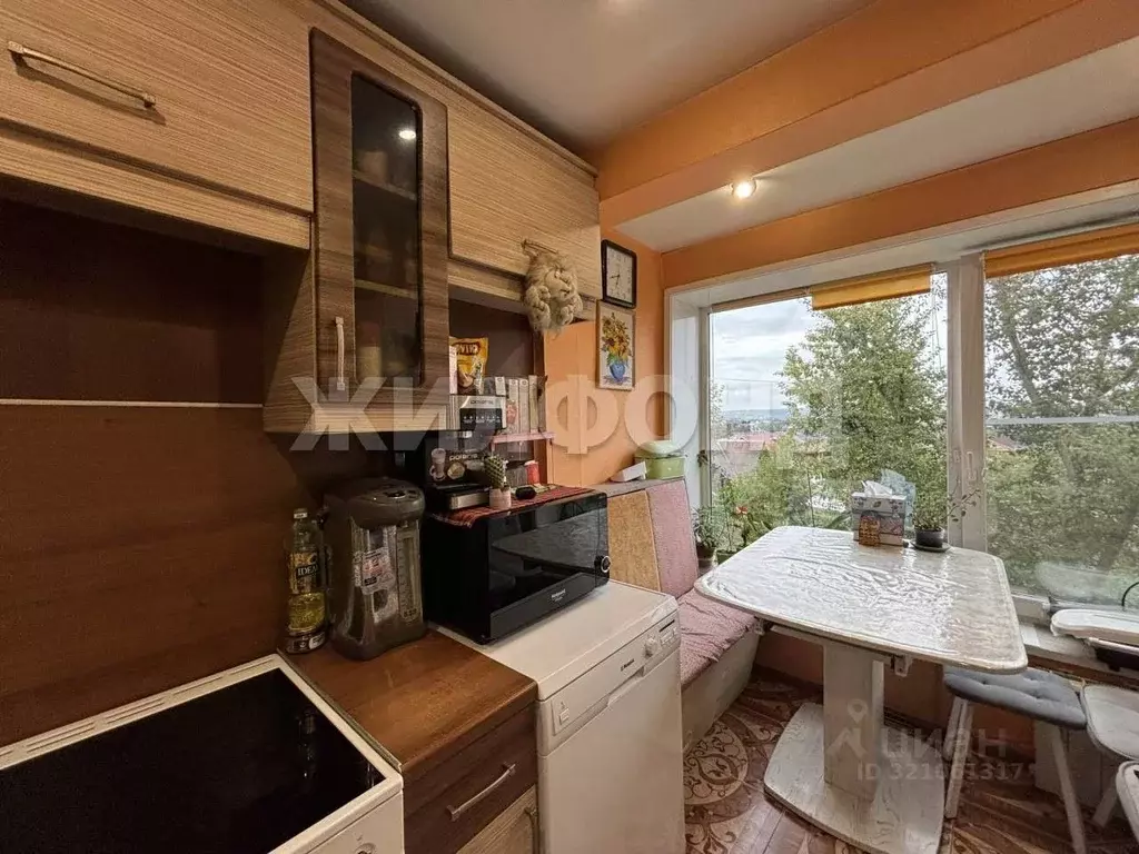 3-к кв. Иркутская область, Иркутск ул. Добролюбова, 12 (57.9 м) - Фото 1