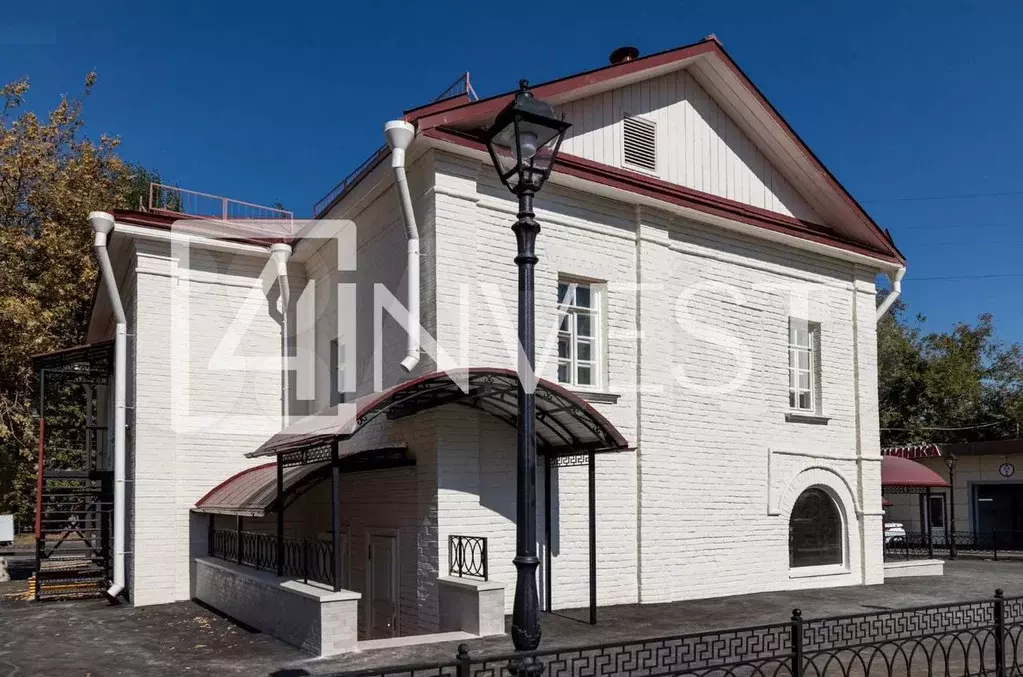 Помещение в аренду, юао, 305 метров - Фото 1