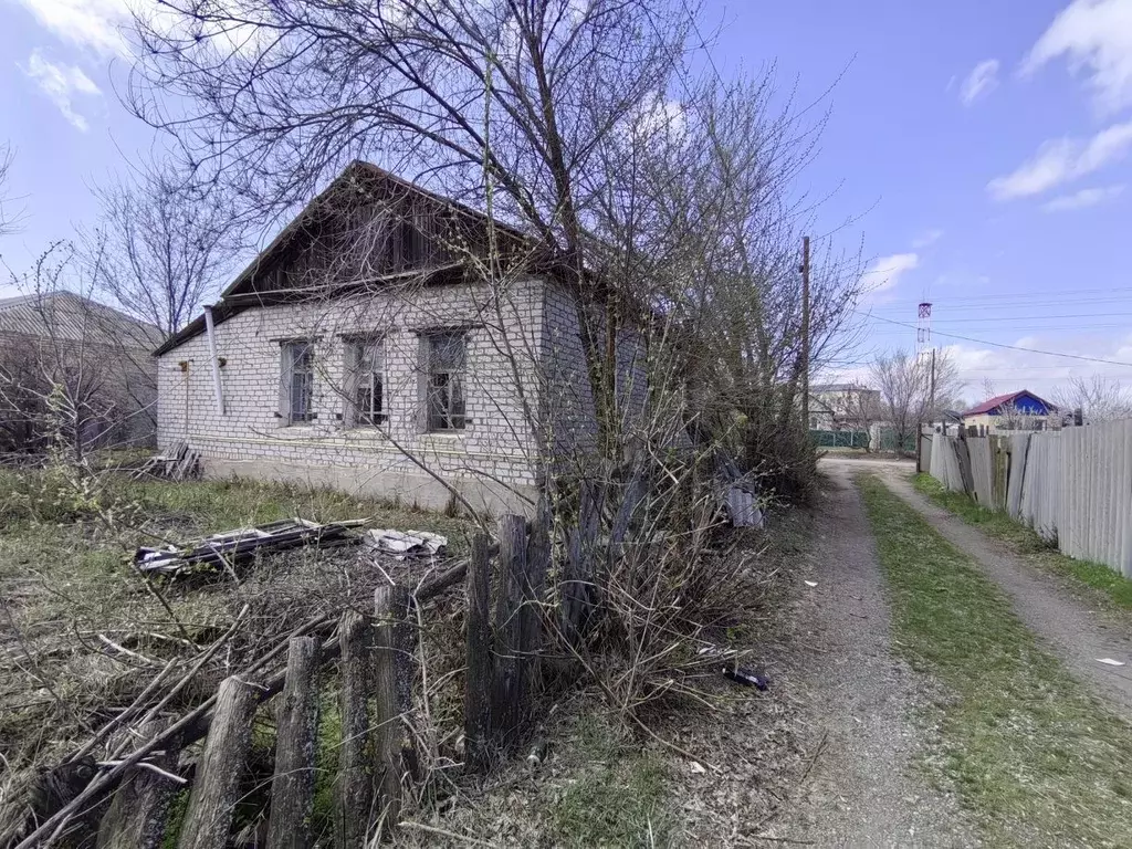 Дом в Волгоградская область, Калач-на-Дону ул. Кравченко (65 м) - Фото 1