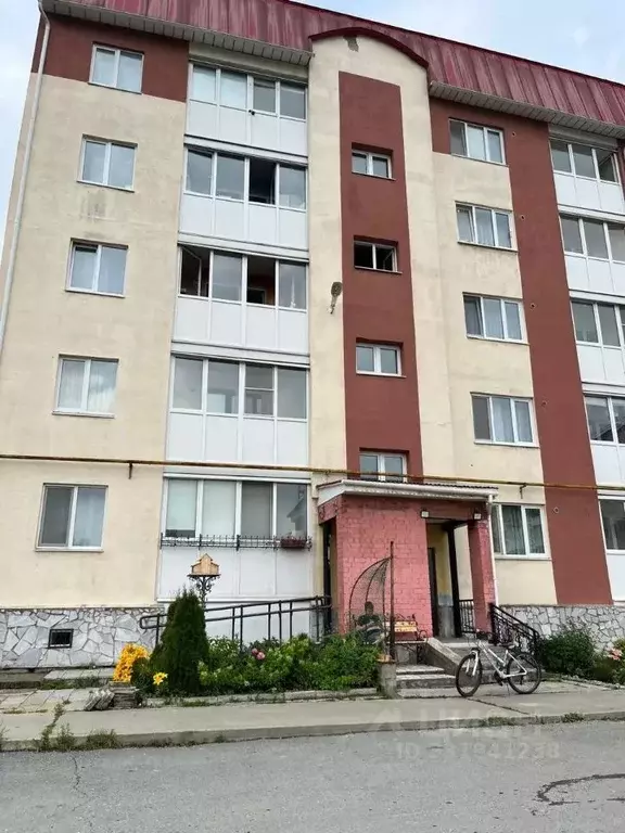 3-к кв. Свердловская область, Сухой Лог ул. Артиллеристов, 35 (71.4 м) - Фото 1