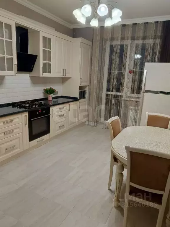 3-к кв. Северная Осетия, Владикавказ ул. Астана Кесаева, 39 (95.0 м) - Фото 0
