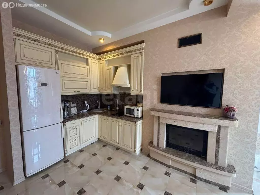 3-комнатная квартира: Алушта, Набережная улица, 24А (103.6 м) - Фото 1