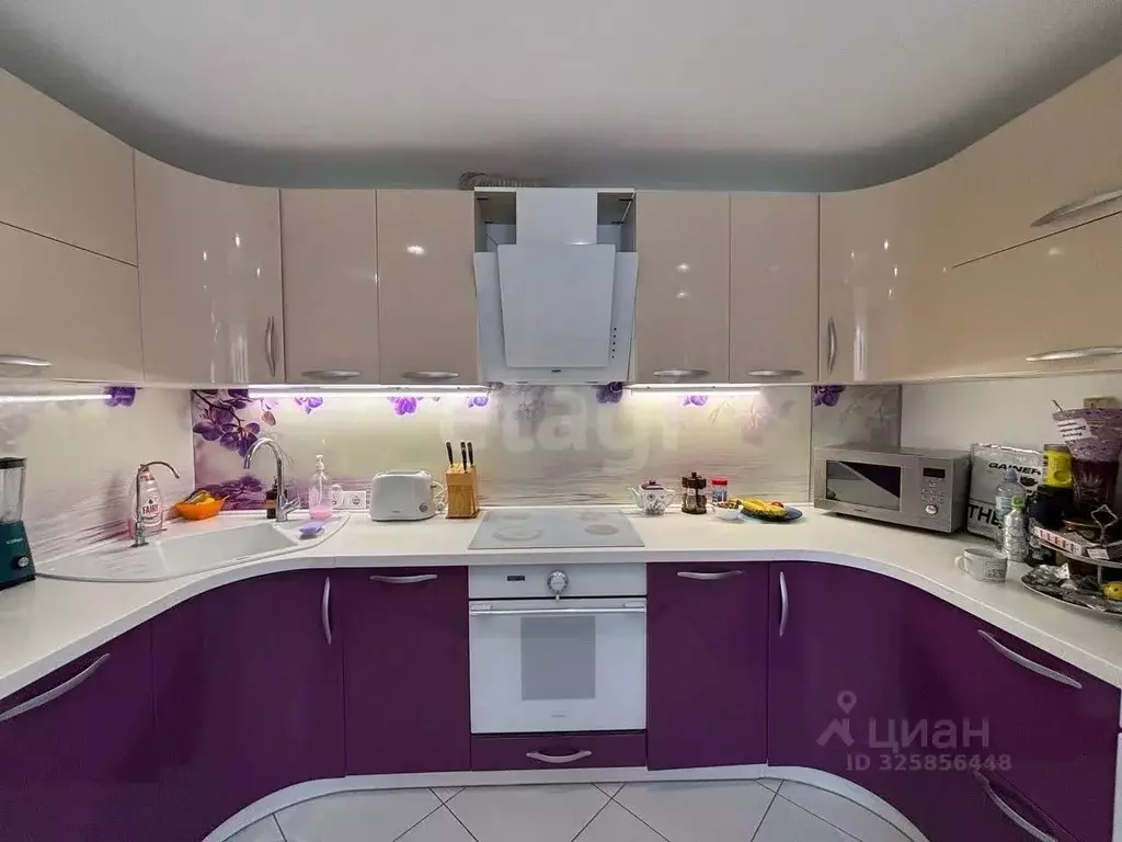 3-к кв. Тюменская область, Тюмень Широтная ул., 189к1 (87.7 м) - Фото 1