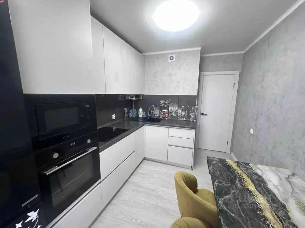 2-к кв. Татарстан, Альметьевск просп. Строителей, 76 (60.0 м) - Фото 1
