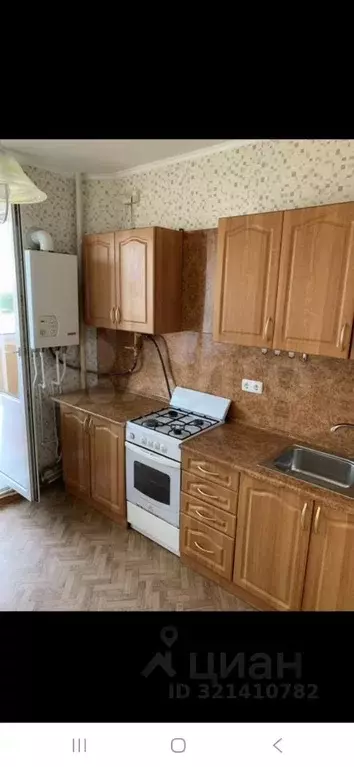 3-к кв. Белгородская область, Белгород ул. Есенина, 46 (77.0 м) - Фото 0