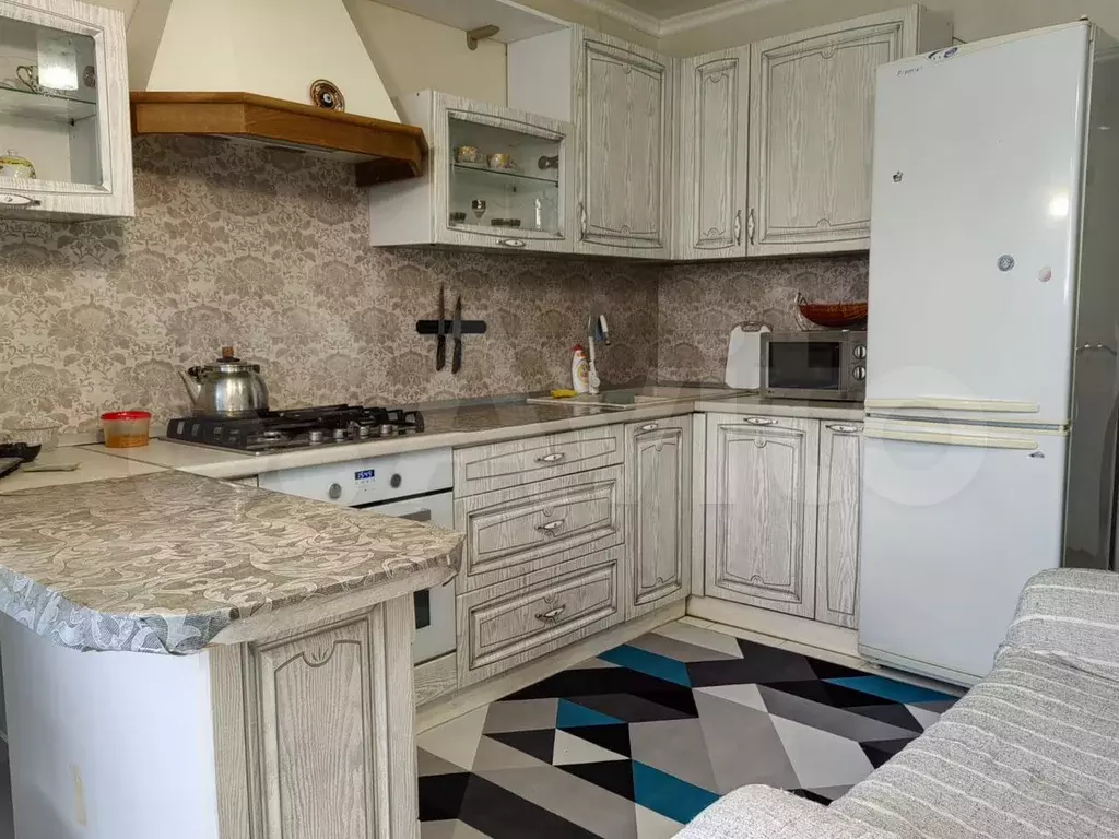 1-к. квартира, 45 м, 8/10 эт. - Фото 0