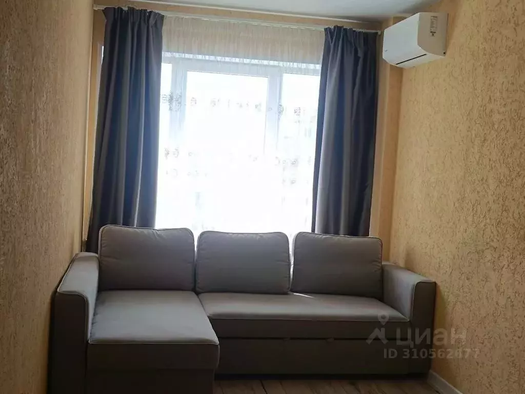 2-к кв. Татарстан, Казань ул. Рауиса Гареева, 105Б (51.0 м) - Фото 1