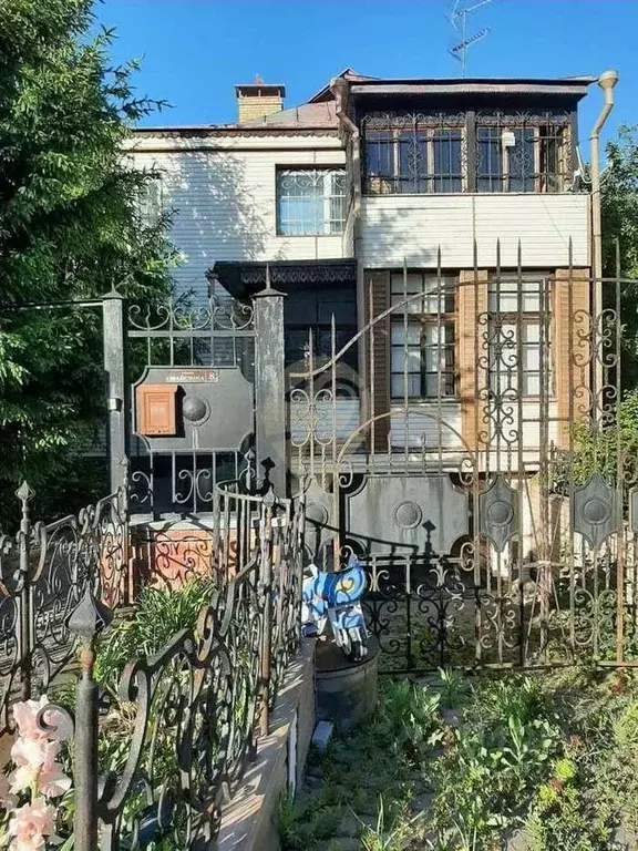 Дом в Белгородская область, Старый Оскол Летная ул. (245 м) - Фото 0