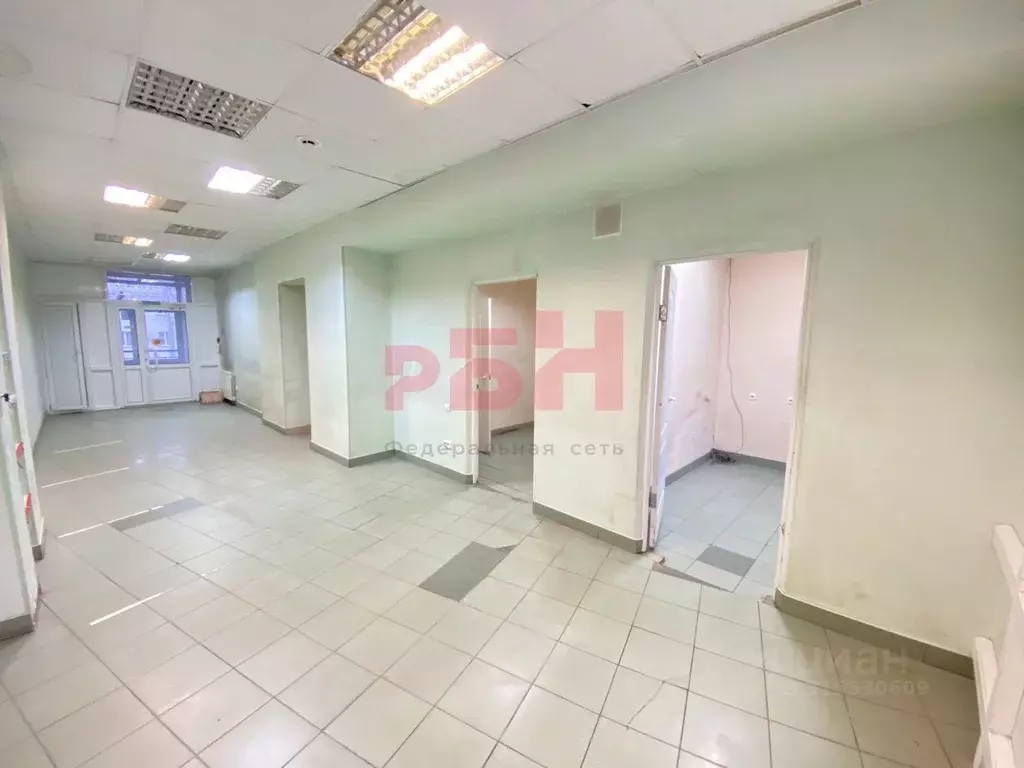 Торговая площадь в Курганская область, Курган ул. Коли Мяготина, 105 ... - Фото 1