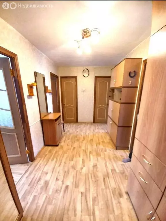 3-комнатная квартира: Вольно-Надеждинское, улица Анисимова, 92 (65 м) - Фото 1