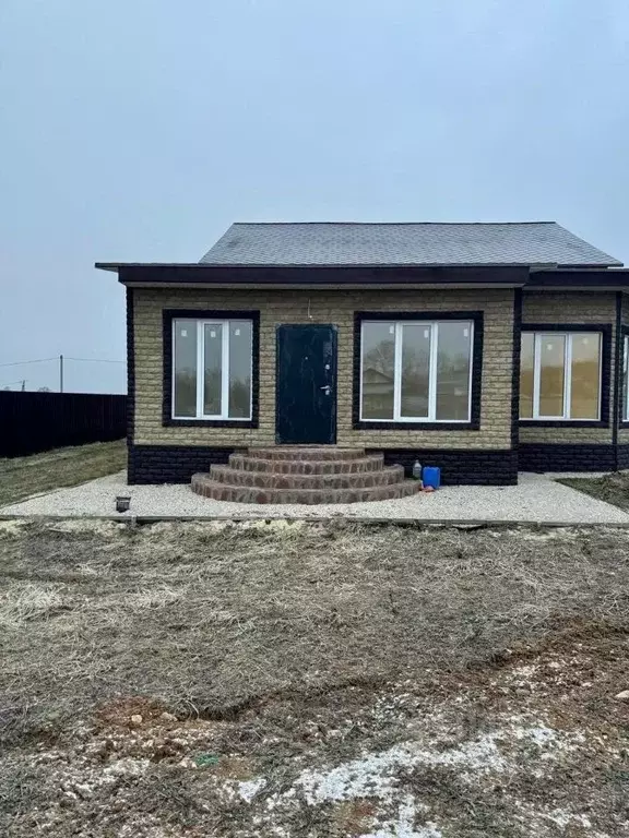 Дом в Калужская область, Жуковский муниципальный округ, Тарутино ... - Фото 2