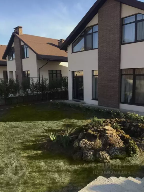 Дом в Севастополь ул. Лесхозная, 39 (170 м) - Фото 1