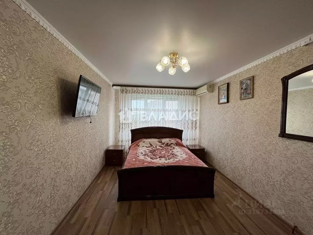 3-к кв. Оренбургская область, Орск Новый город мкр, ул. Горького, 114 ... - Фото 0