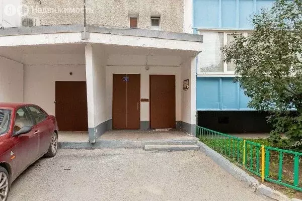 2-комнатная квартира: Тюмень, 6-й микрорайон, улица Валерии ... - Фото 0