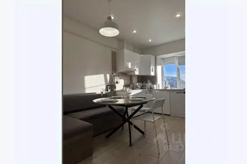 2-к кв. Мурманская область, Кировск ул. Советской Конституции, 14 ... - Фото 1