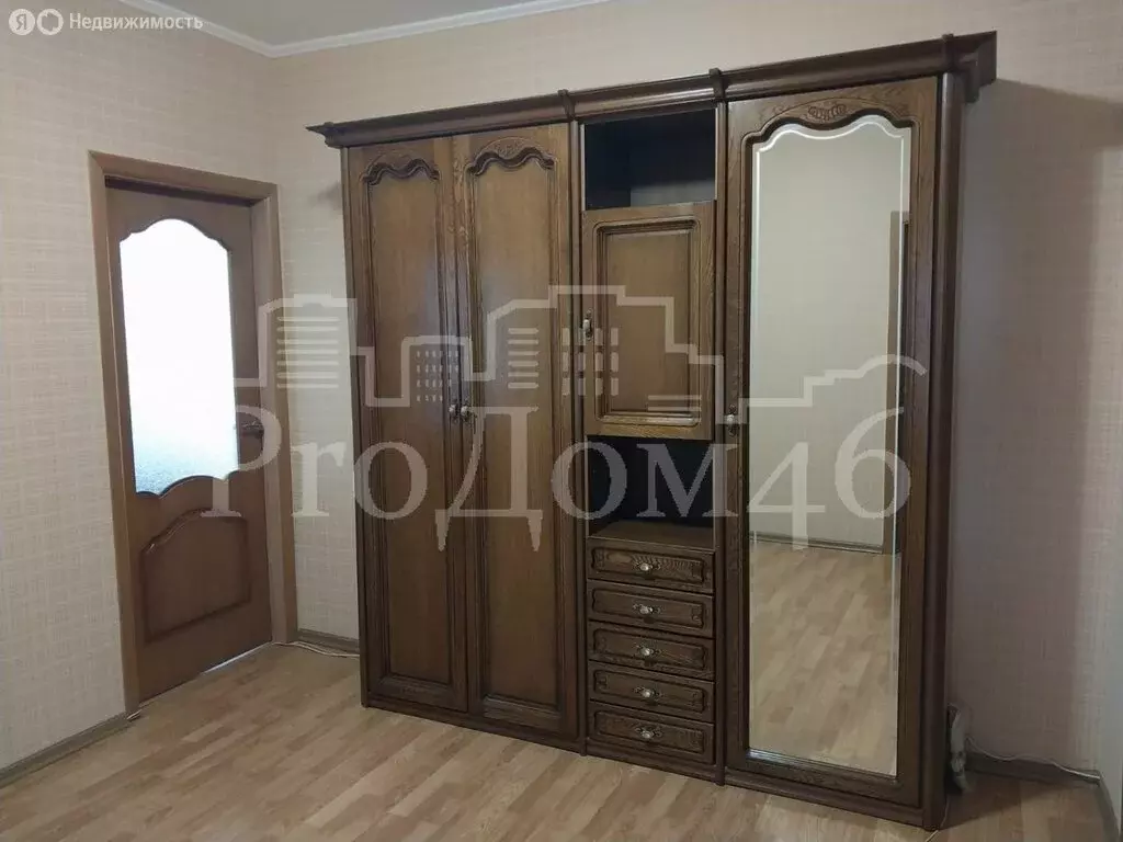 3-комнатная квартира: Курск, улица Бойцов 9-й Дивизии, 189А (75.8 м) - Фото 1