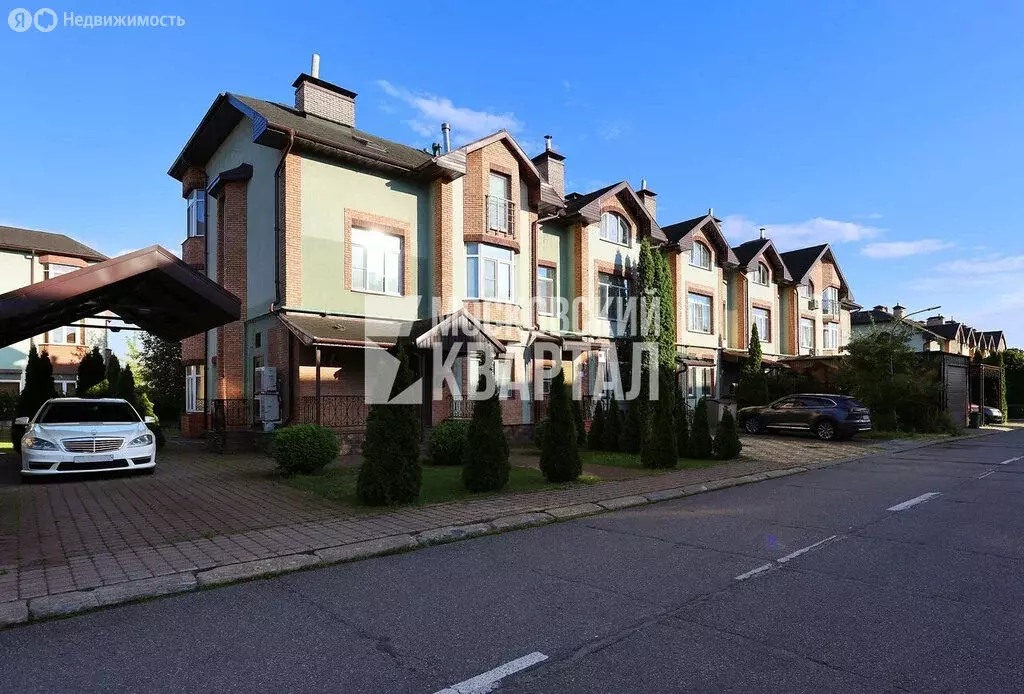 Дом в деревня Сосенки, Ореховая улица, 4/1 (252 м) - Фото 1