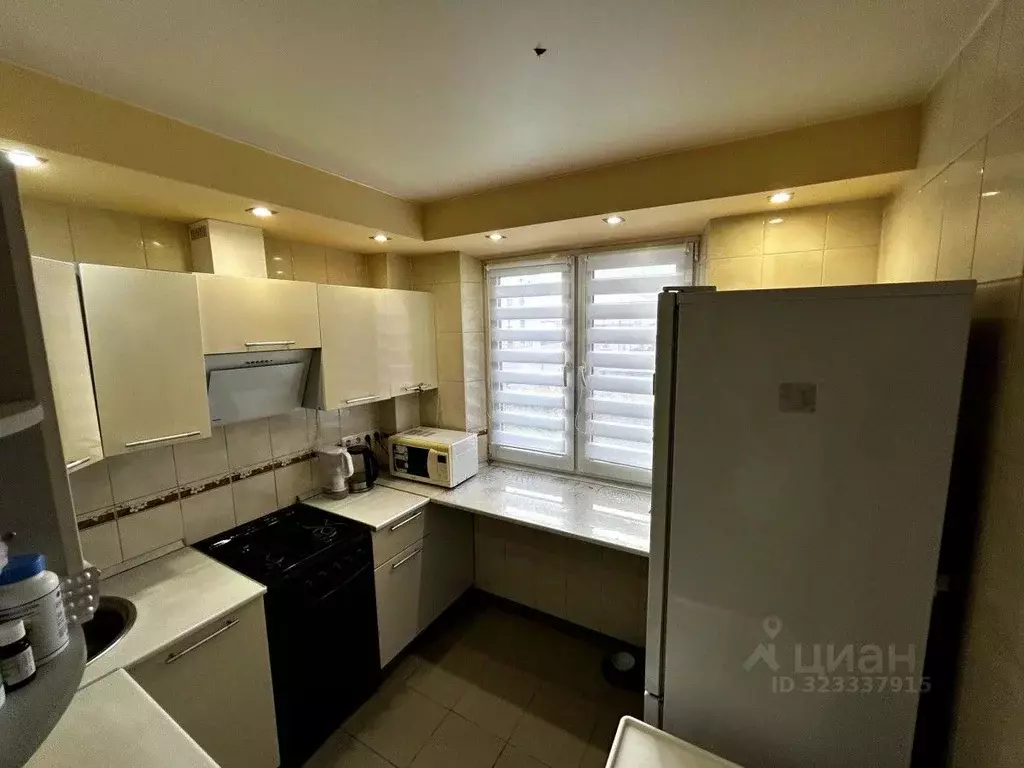 2-к кв. Кировская область, Киров ул. Маклина, 63а (42.6 м) - Фото 2