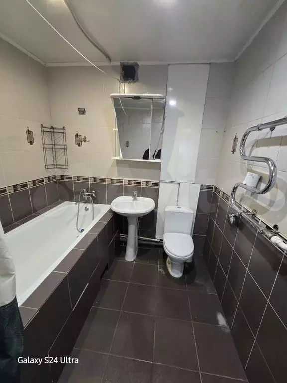 2-к. квартира, 58 м, 2/5 эт. - Фото 0