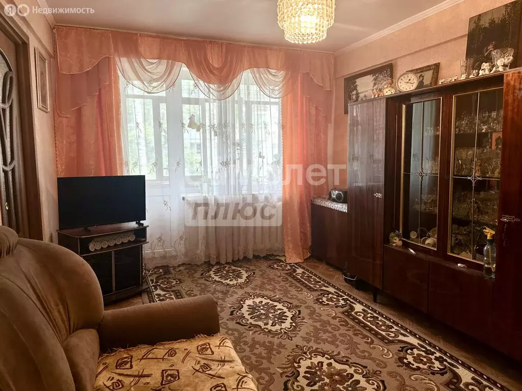 3-комнатная квартира: Брянск, улица Любезного, 4 (48 м) - Фото 1