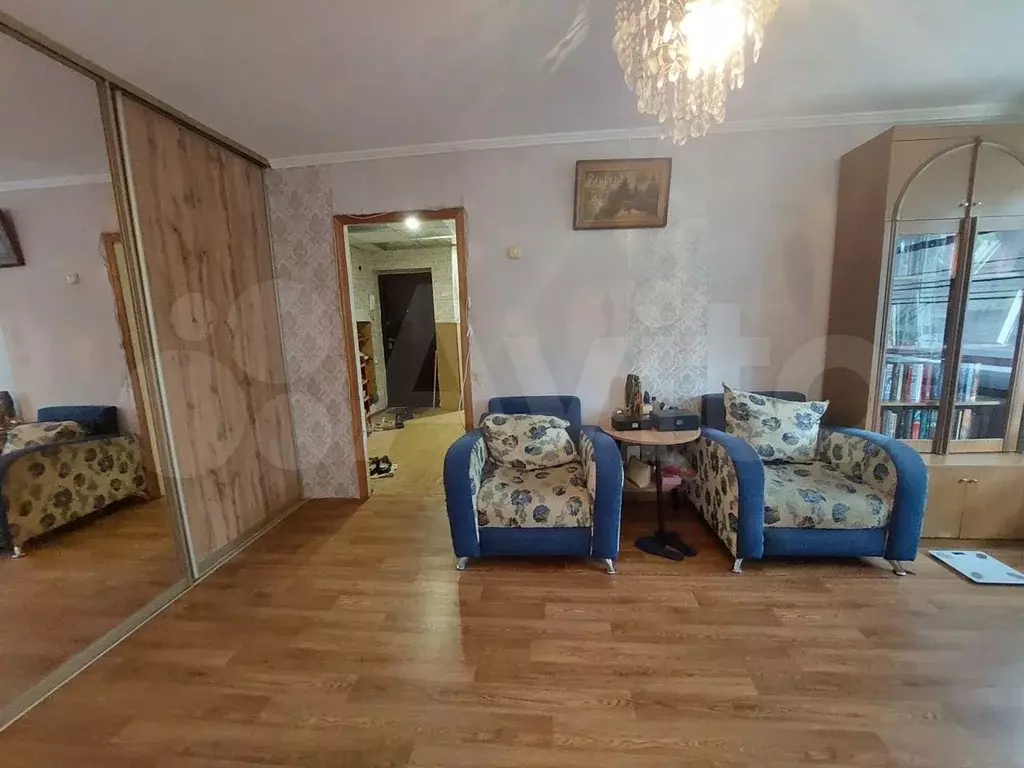 4-к. квартира, 60 м, 1/5 эт. - Фото 0