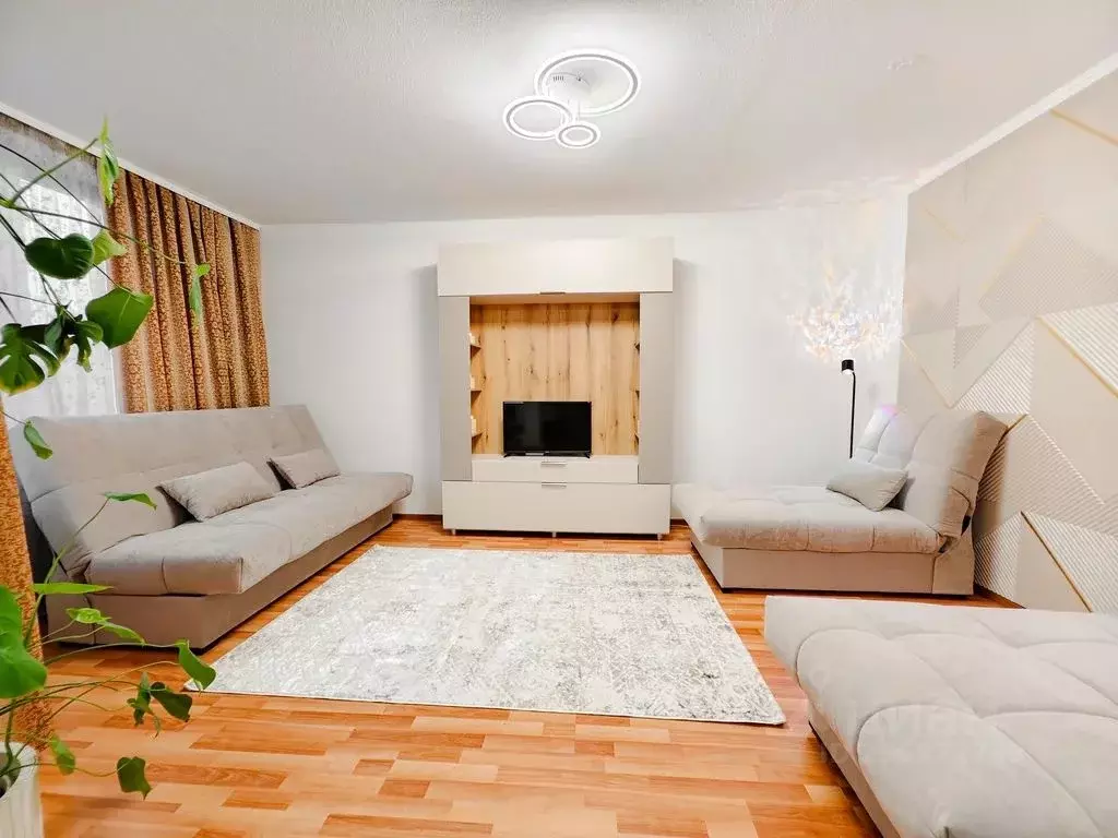 2-к кв. Свердловская область, Екатеринбург ул. Бакинских Комиссаров, ... - Фото 1