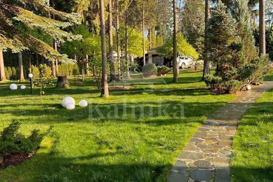 Участок в Московская область, Одинцовский городской округ, д. ... - Фото 1