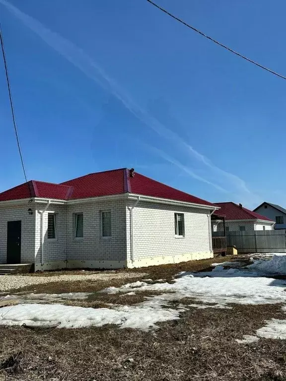 Дом в Свердловская область, Белоярский муниципальный округ, пос. ... - Фото 1