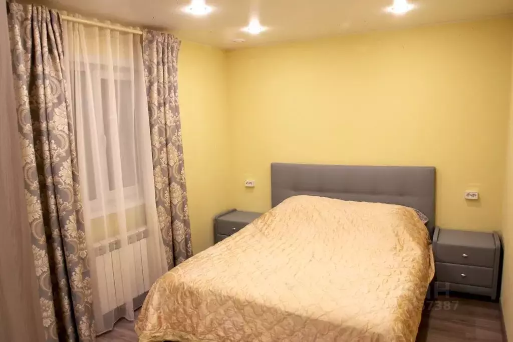 Дом в Псковская область, Великие Луки ул. Островского, 27А (100 м) - Фото 0