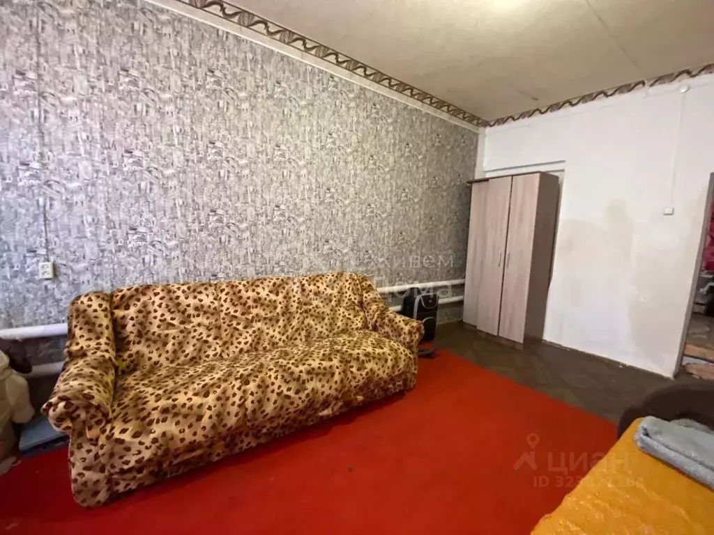 2-к кв. Волгоградская область, Суровикино Железнодорожная ул., 13 ... - Фото 0