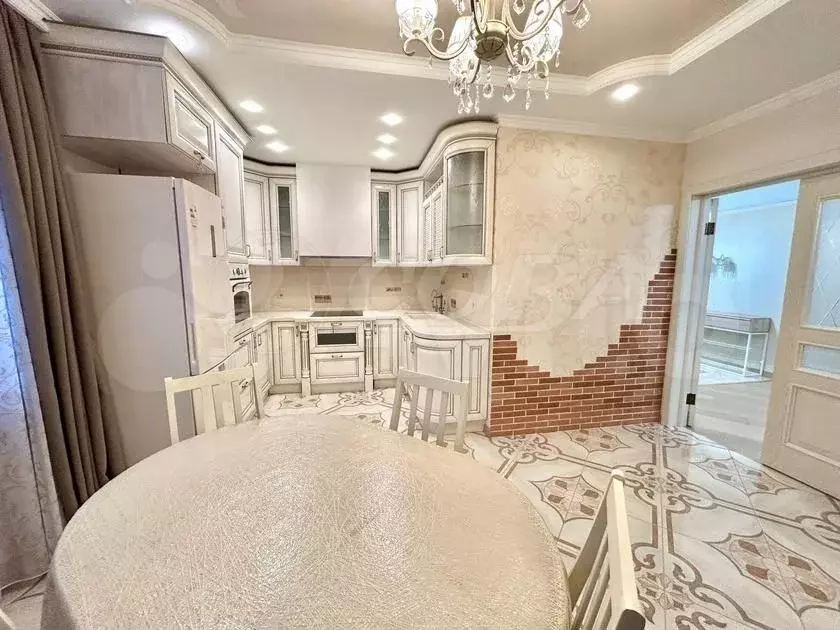 3-к. квартира, 110 м, 5/12 эт. - Фото 1