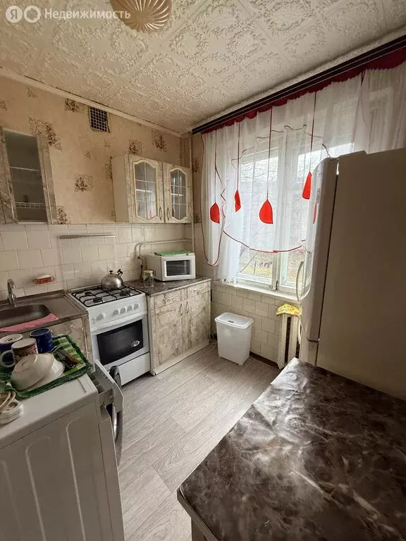 3-комнатная квартира: Брянск, Авиационный переулок, 3/1 (48 м) - Фото 1