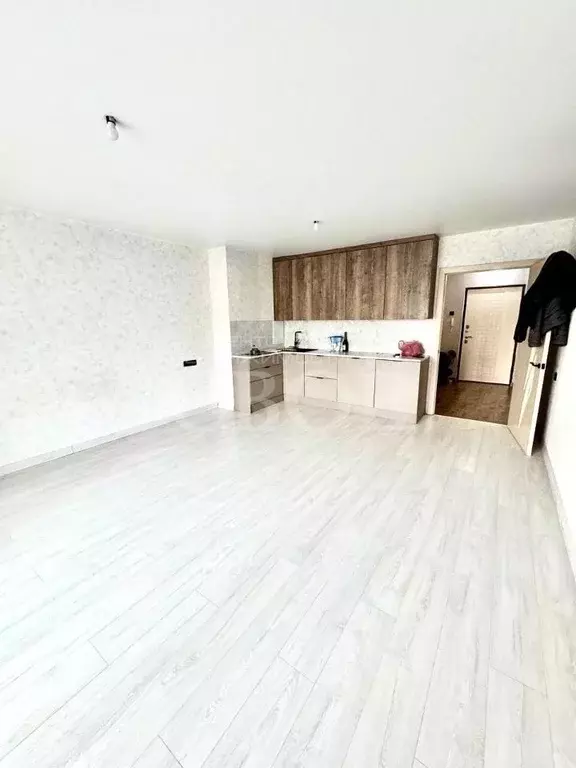 3-к кв. Красноярский край, Красноярск ул. Калинина, 31Б (78.4 м) - Фото 0