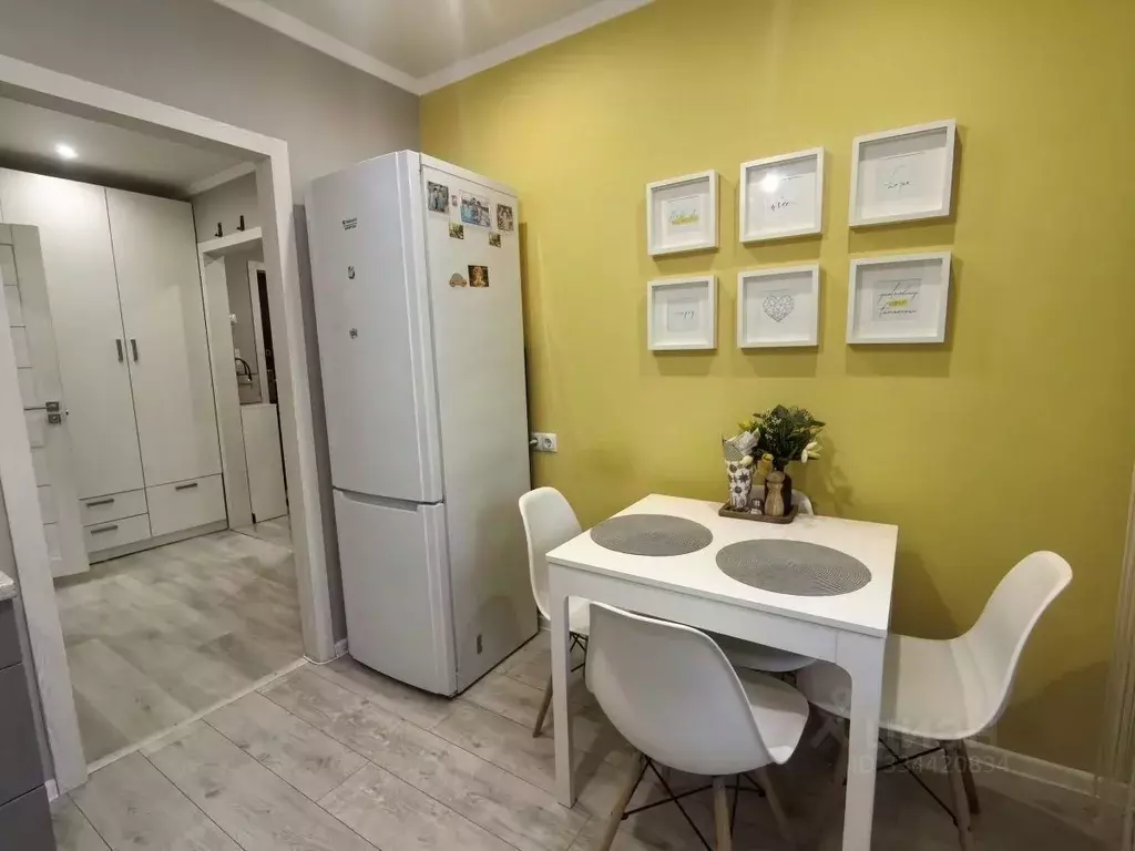 2-к кв. Белгородская область, Белгород ул. Есенина, 48 (51.1 м) - Фото 1