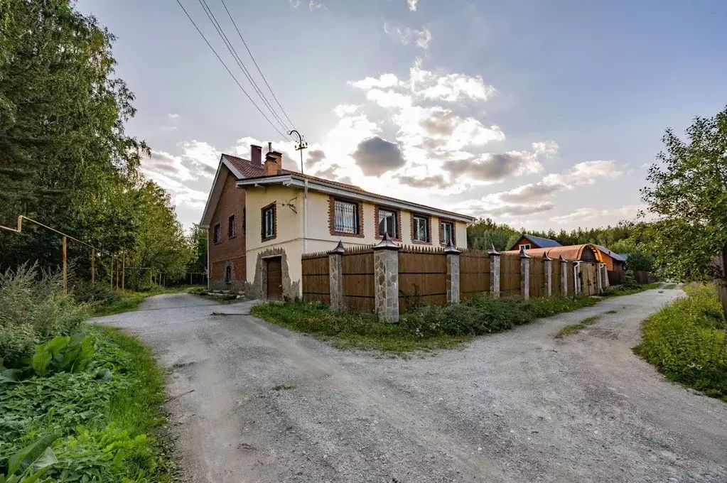 Дом в Свердловская область, Среднеуральск городской округ, д. ... - Фото 0