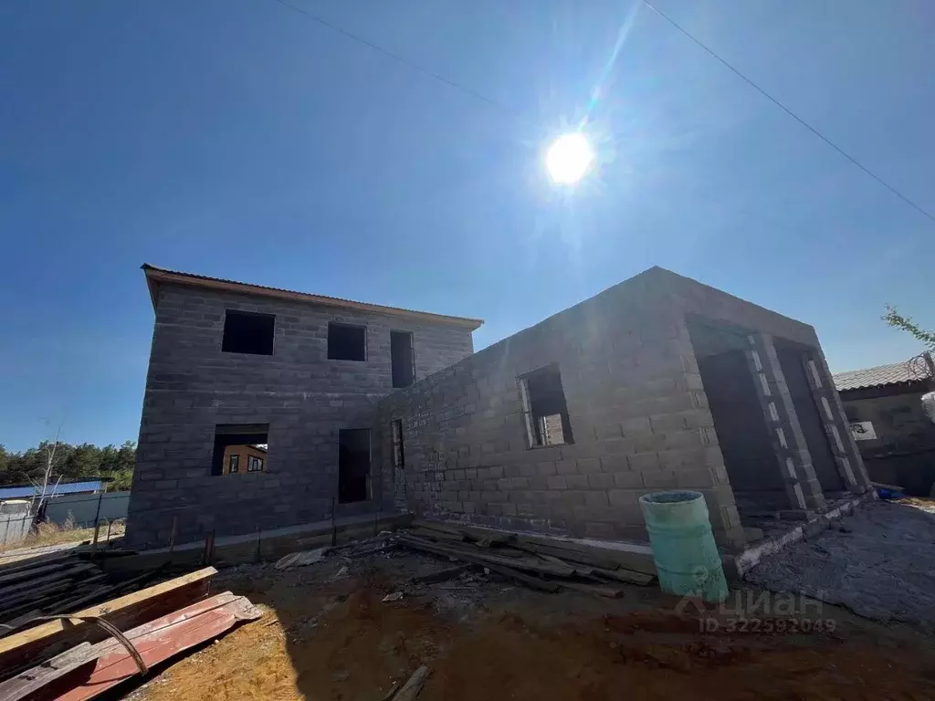 Дом в Саха (Якутия), Якутск ул. Имени Генерала Измерова (160 м) - Фото 1