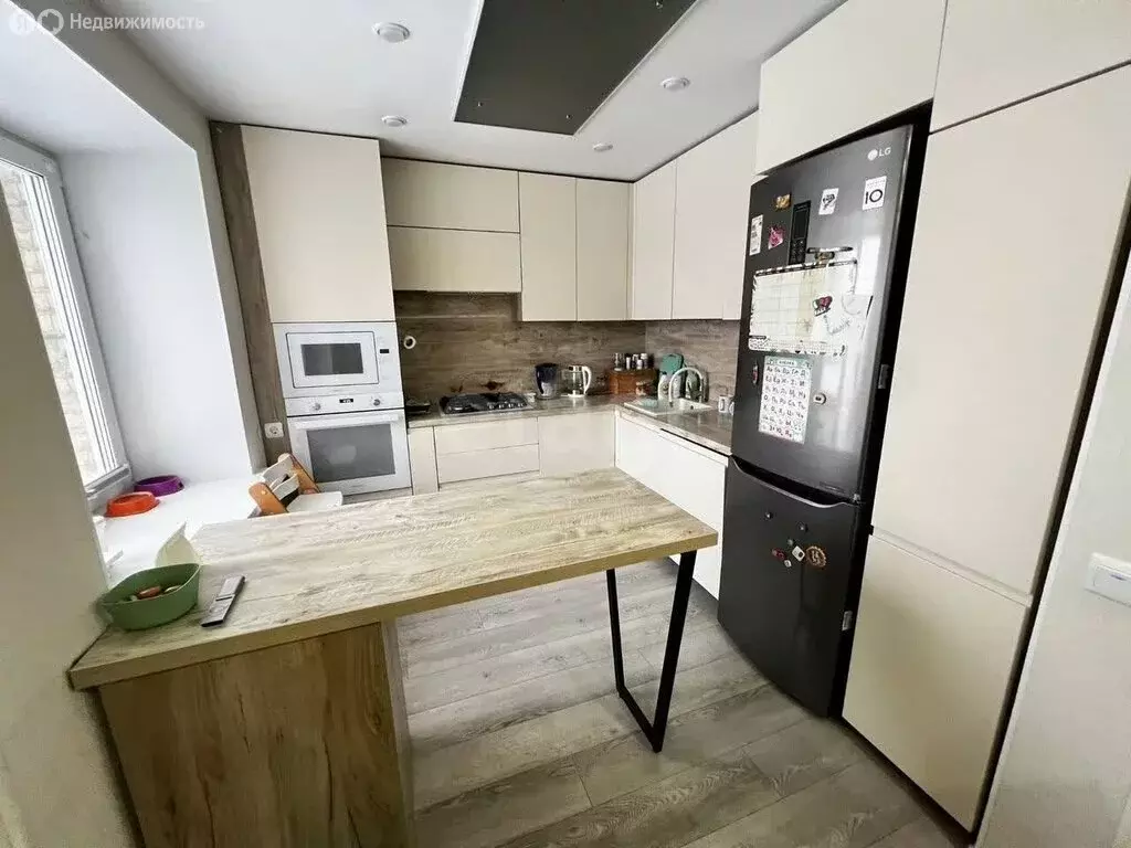 2-комнатная квартира: Ухта, проспект Космонавтов, 19 (71.2 м) - Фото 1