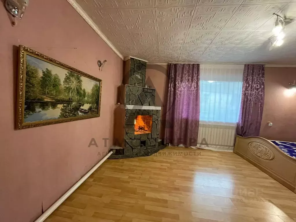 Дом в Краснодарский край, Хадыженск Апшеронский район, ул. 8 Марта ... - Фото 1