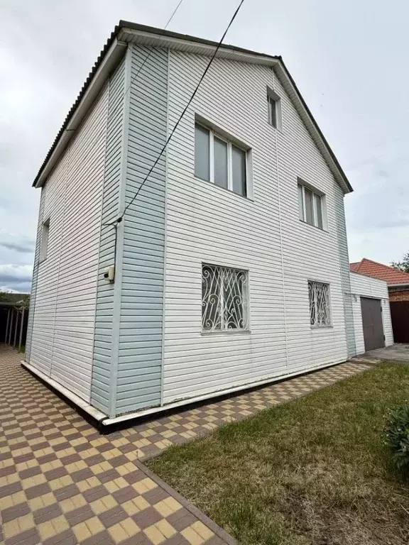 Дом в Белгородская область, Губкин ул. Дзержинского (94 м) - Фото 1