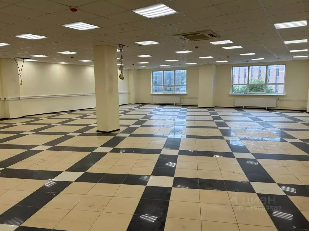 Помещение свободного назначения в Москва ул. Мастеркова, 4 (177 м) - Фото 1
