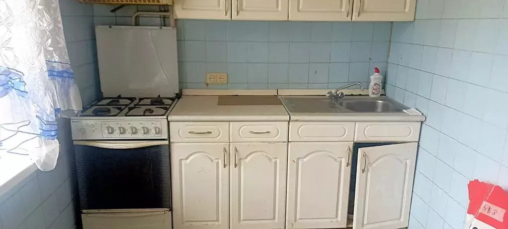 3-к кв. Волгоградская область, Волгоград ул. Маршала Еременко, 96 ... - Фото 0