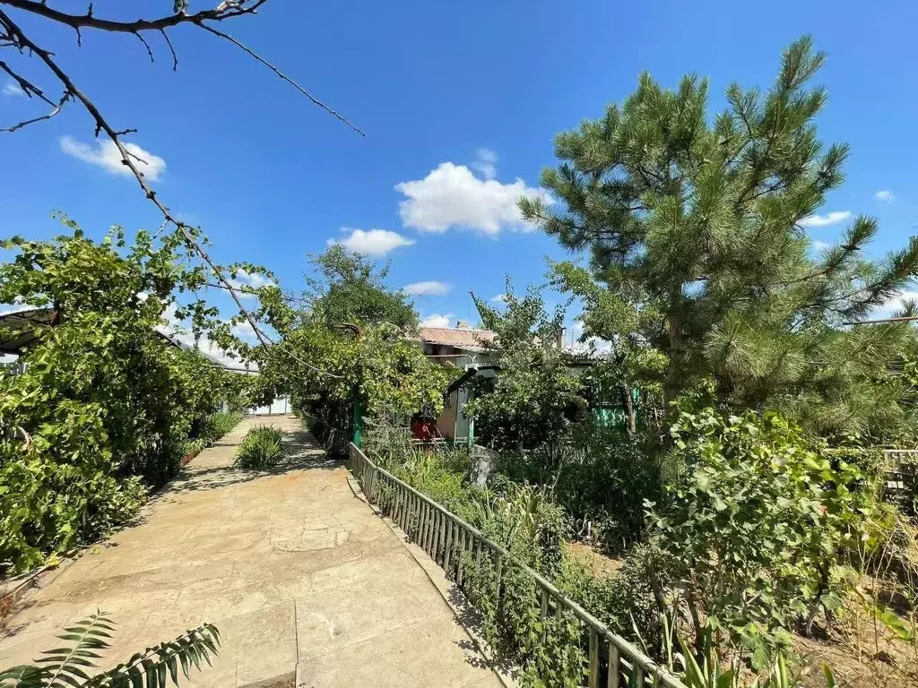 Дом в Калмыкия, Элиста ул. Хомутникова, 123 (103 м) - Фото 0