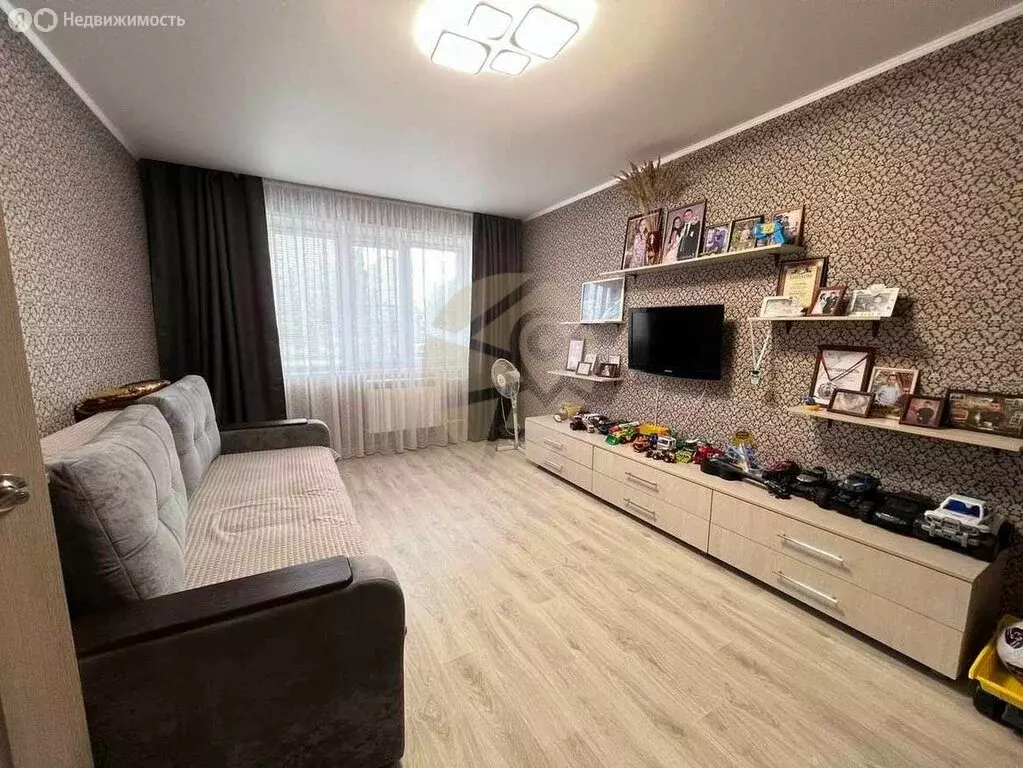 4-комнатная квартира: Старый Оскол, микрорайон Солнечный, 6 (80 м) - Фото 1