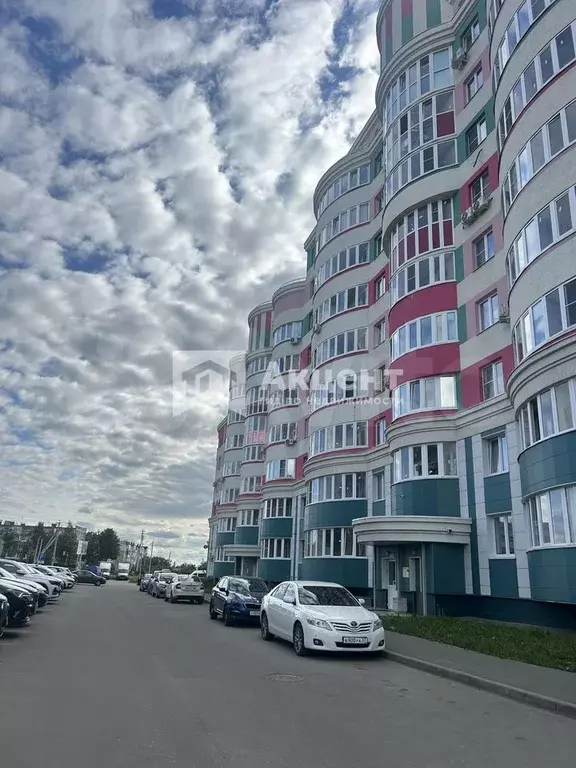 3-к. квартира, 60 м, 1/7 эт. - Фото 1