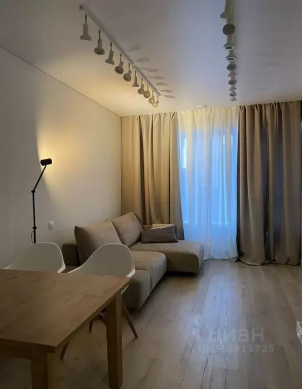 3-к кв. Свердловская область, Екатеринбург ул. Ткачей, 19/2 (89.0 м) - Фото 0