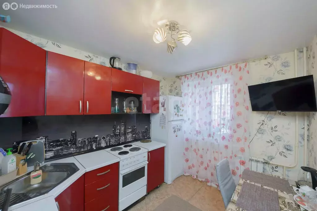 1-комнатная квартира: Тюмень, улица Пермякова, 81 (29.8 м) - Фото 1