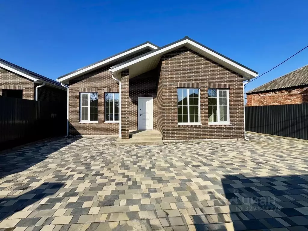 Коттедж в Адыгея, Тахтамукайский район, Яблоновский пгт Первомайская ... - Фото 1