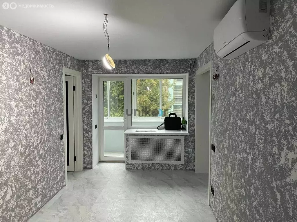 3-комнатная квартира: Брянск, улица Докучаева, 19 (43.2 м) - Фото 1