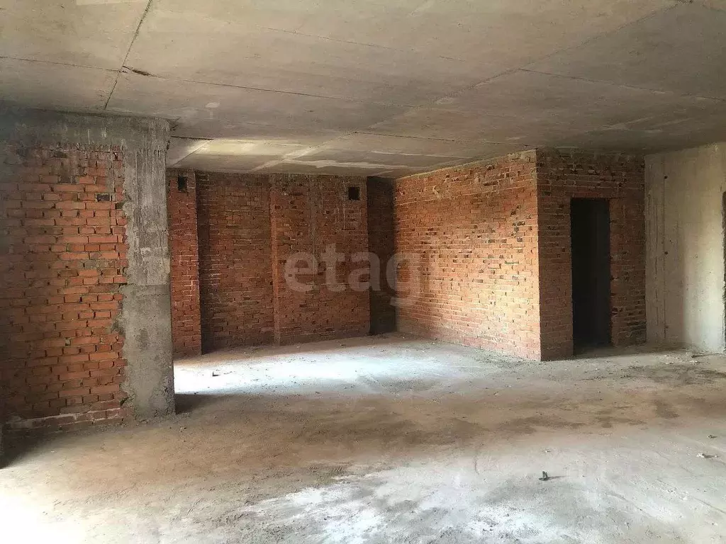2-к кв. Северная Осетия, Владикавказ ул. Курсантов-Кировцев, 35 (72.0 ... - Фото 0