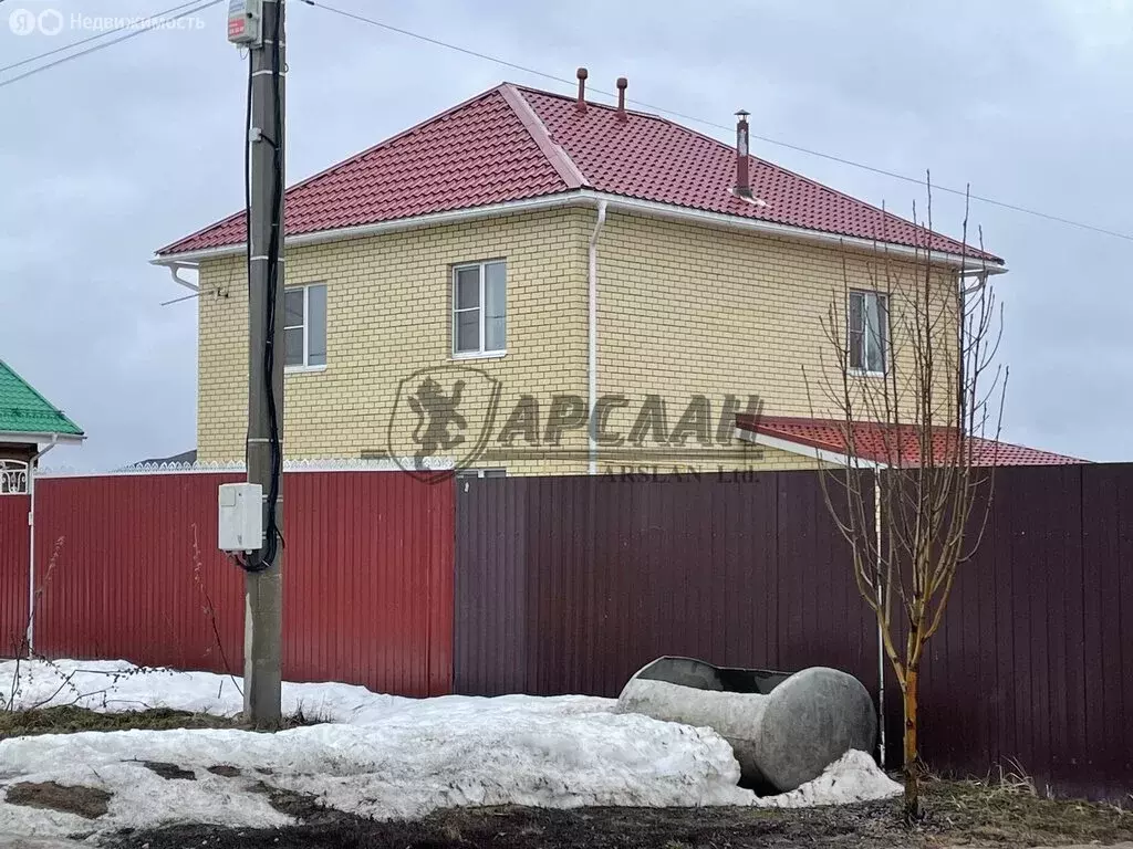 Дом в село Сокуры, улица Кургузкина, 23 (150 м) - Фото 1